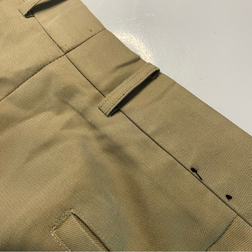 Greg Norman 40X34 Khaki Pants PRELOVED See Pictures for Stains - Picture 11 of 14